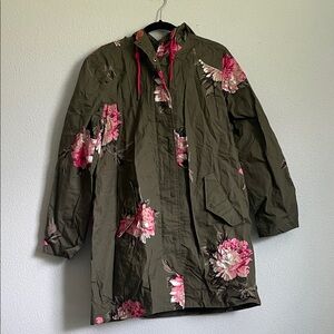 Joules Women's Floral Utility Jacket - Green and Pink